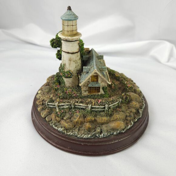 Thomas Kinkade Illuminated "A Light in the Storm" Lighthouse Figurine - Works - Picture 5 of 8